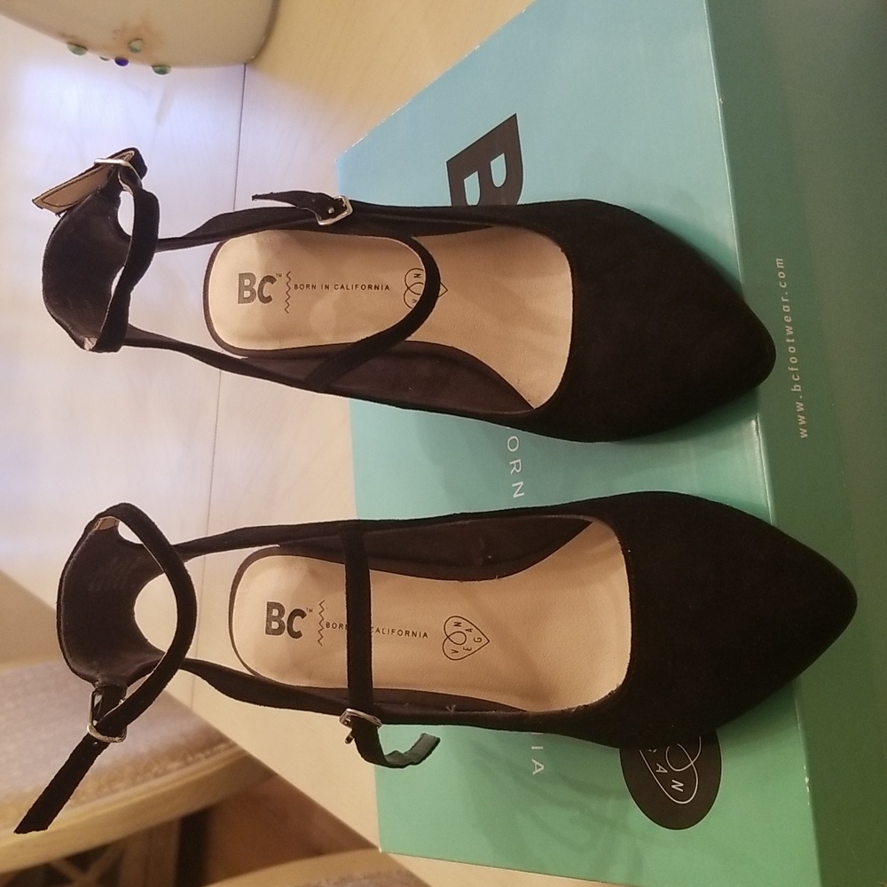 Brand new in box gorgeous black suede with ankle strap and strap across foot - Picture 1 of 8